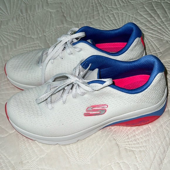 Skechers woman’s Skech-Air Extreme 2.0 Classic Vibe sneaker in size 7.5 - Picture 1 of 7